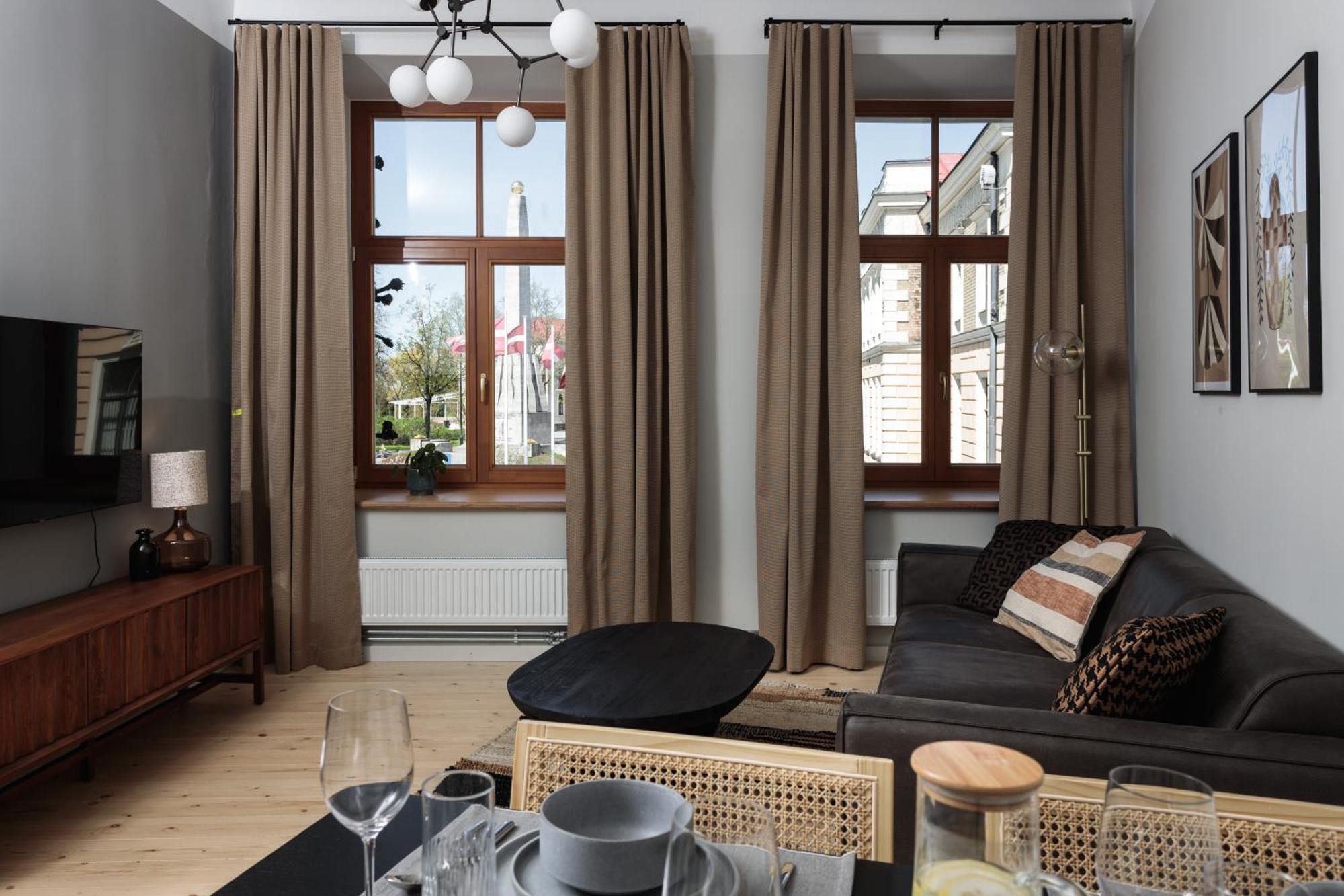 Centra Nams - Center Apartments Cēsis Buitenkant foto